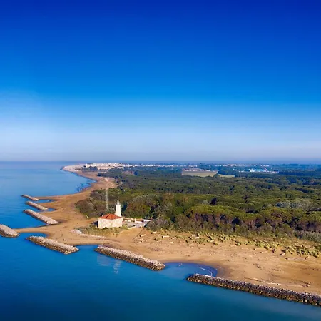Comfy House In A Quiet Area Near The بيبيوني