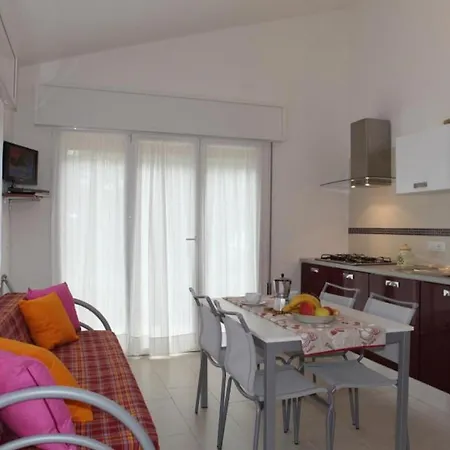 Villa Comfy House In A Quiet Area Near The